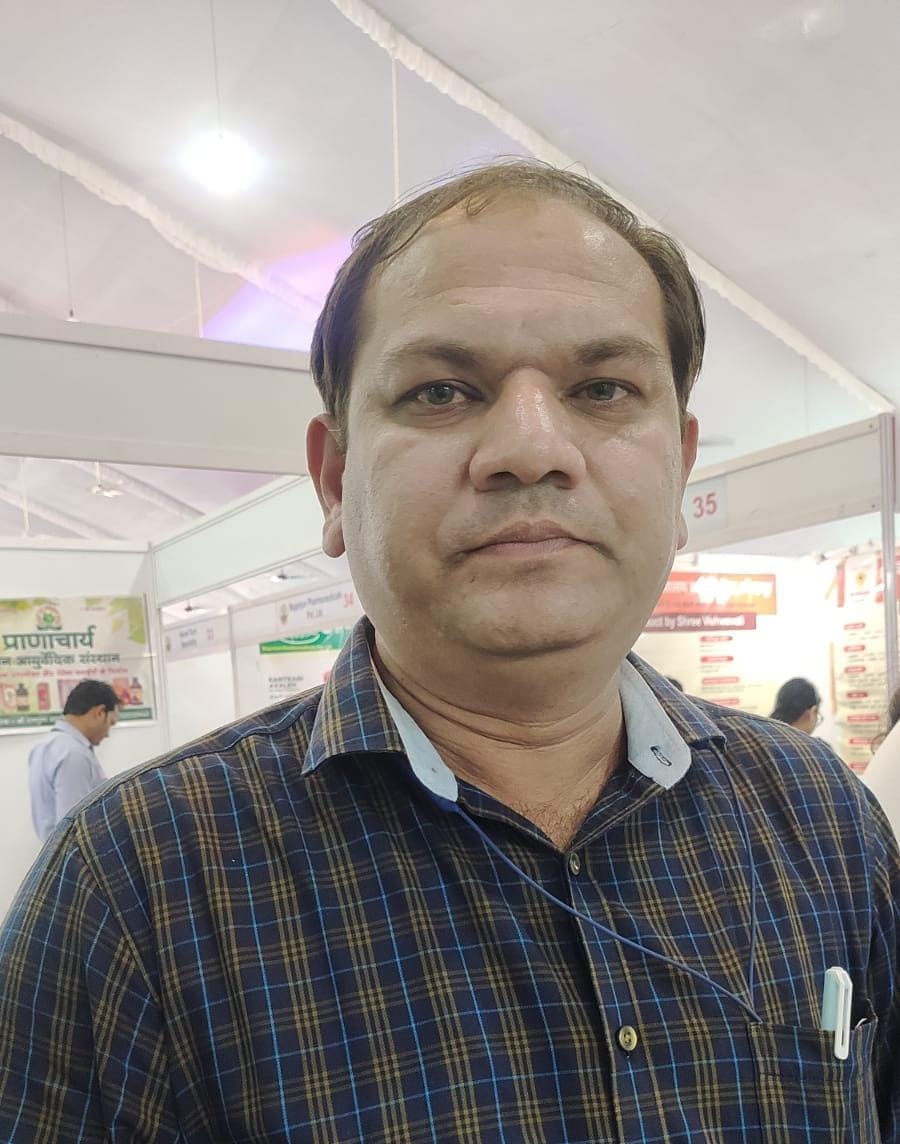 Dr Amit Makwanas